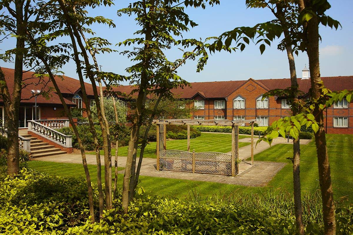 pic  - Mercure Daventry Court