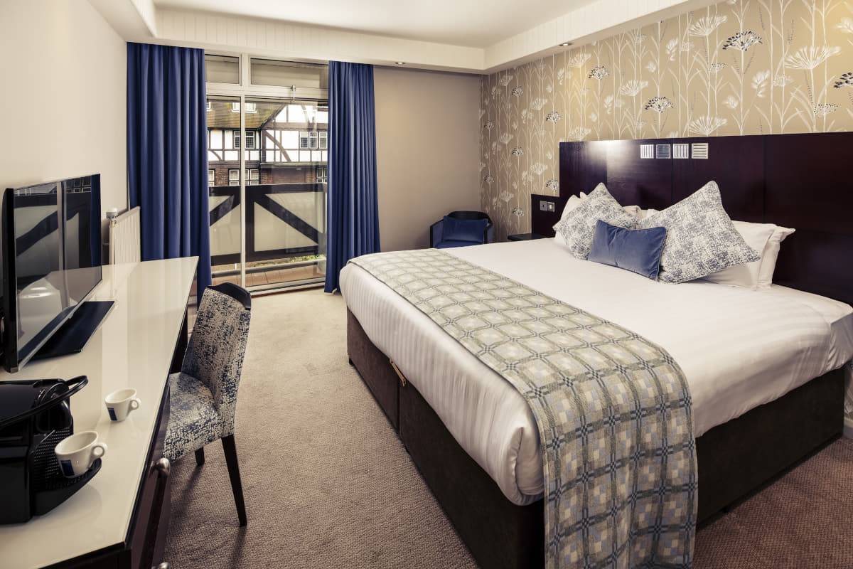 pic  - Mercure Leeds Parkway