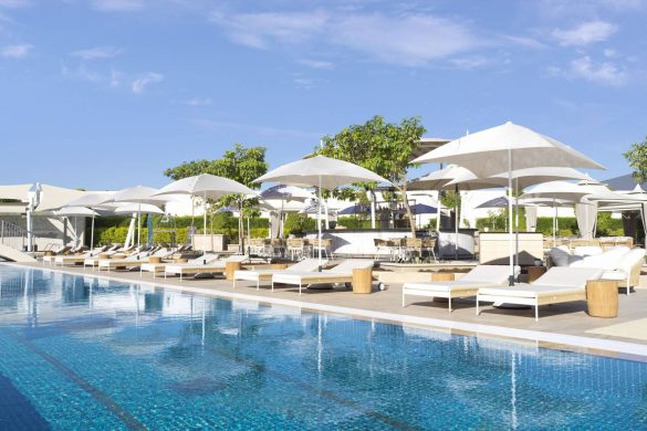 soleil-pool-lounge