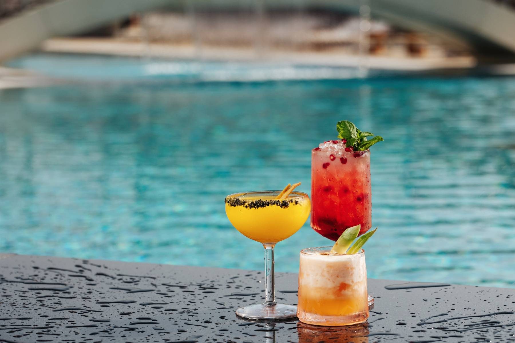 soleil-pool-lounge