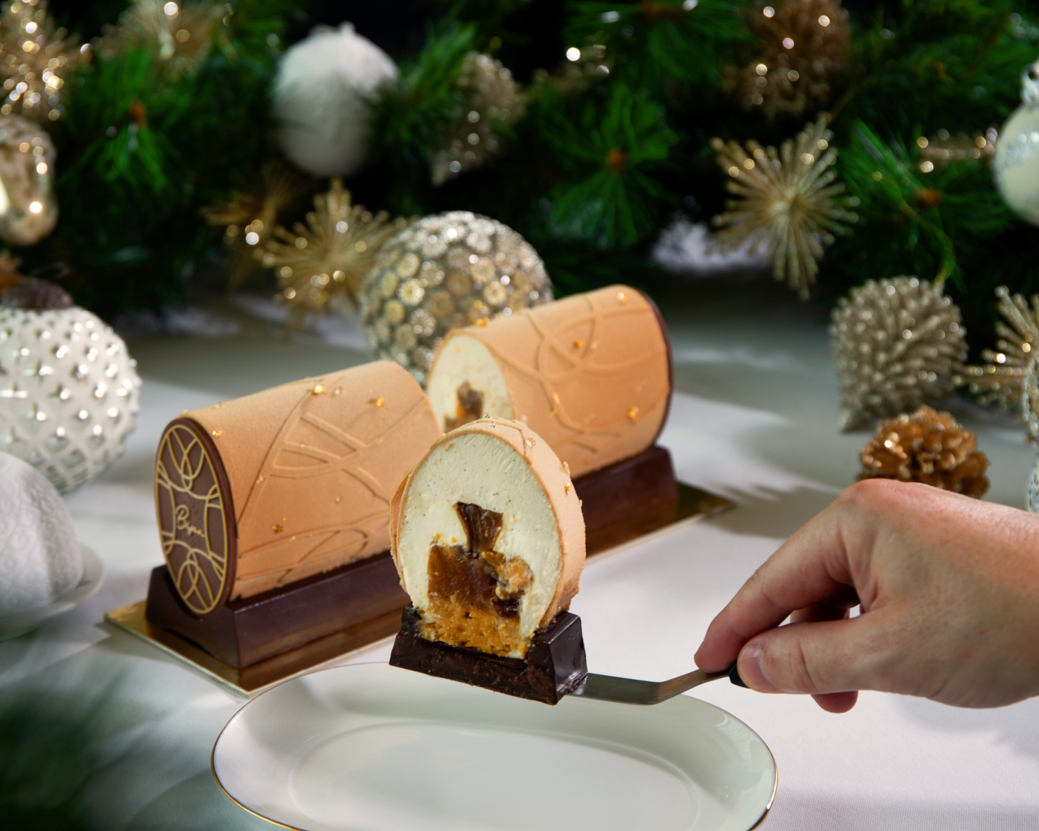 holiday-delights-from-bijou-patisserie