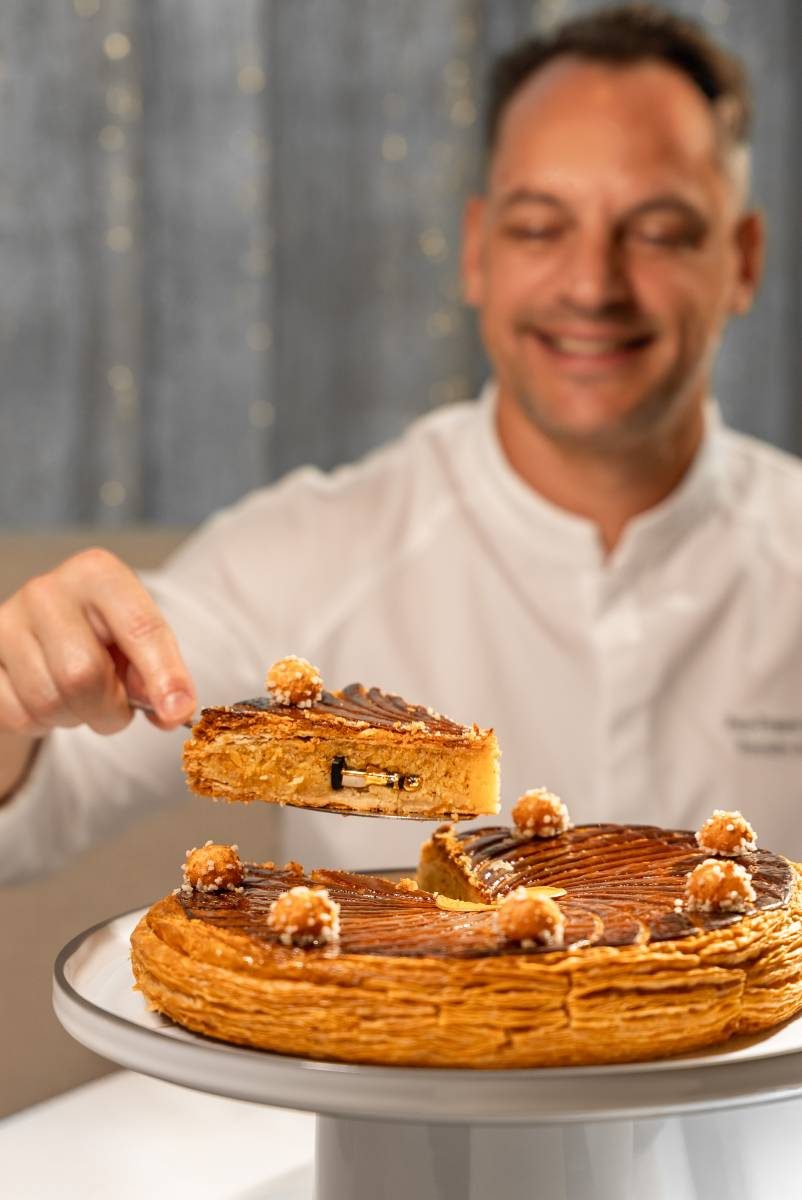 galette-des-rois-king-cake-offer