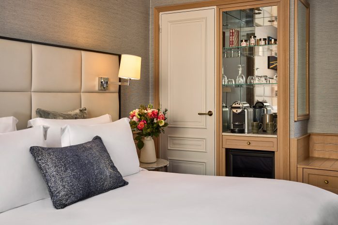 chambre-luxury-avec-balcon