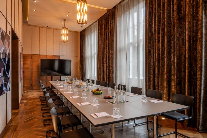 %d8%ba%d8%b1%d9%81%d8%a9-%d8%a7%d8%ac%d8%aa%d9%85%d8%a7%d8%b9%d8%a7%d8%aa-%d8%a8%d9%8a%d9%84-%d8%a5%d9%8a%d8%aa%d8%a7%d8%ac