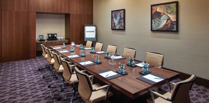 sag-murjan-5-boardroom-setup-8152-2