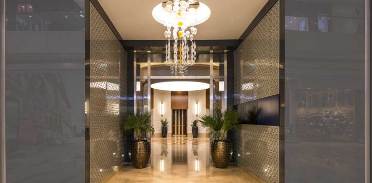 swissotel-al-ghurair-b1p8-hotel-entrance-249
