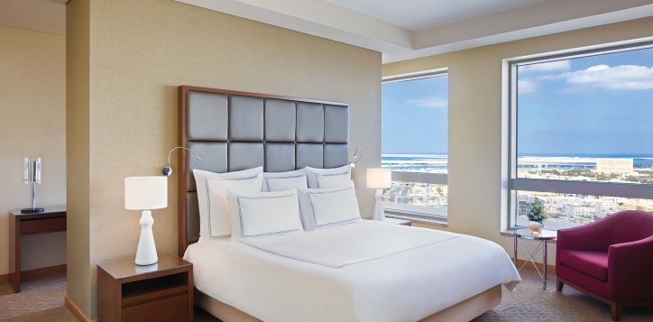 sag-deluxe-suite-bedroom-80061