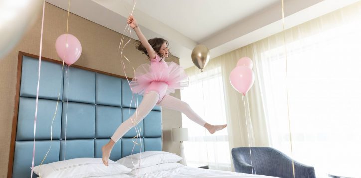 ballerina_family-room-1-min