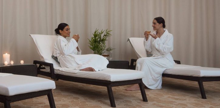 women-in-relaxation-area_swissotel-spa-1