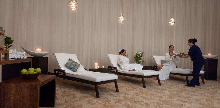 women-in-relaxation-area_swissotel-spa-2