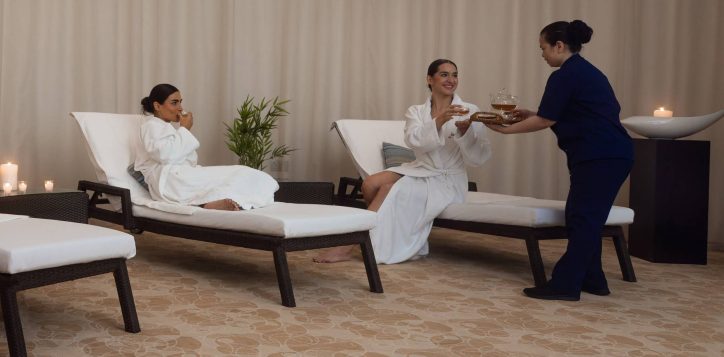 women-in-relaxation-area_swissotel-spa-3
