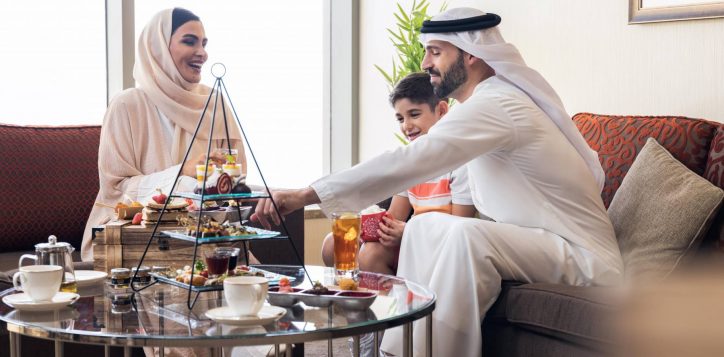 family_afternoon-tea_local-family-wide-shot-min