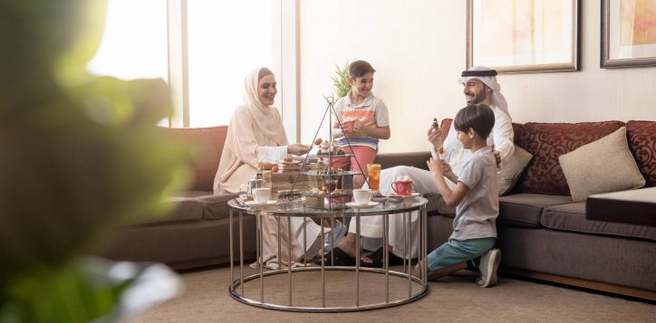 family_afternoon-tea_local-family-min