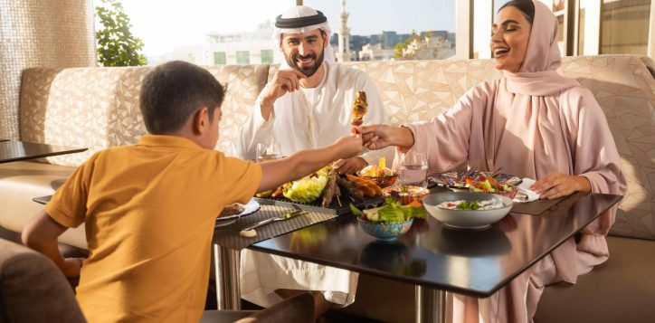 family-_arabic-dining_local-family-2-min