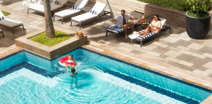 family-at-the-pool-1-min