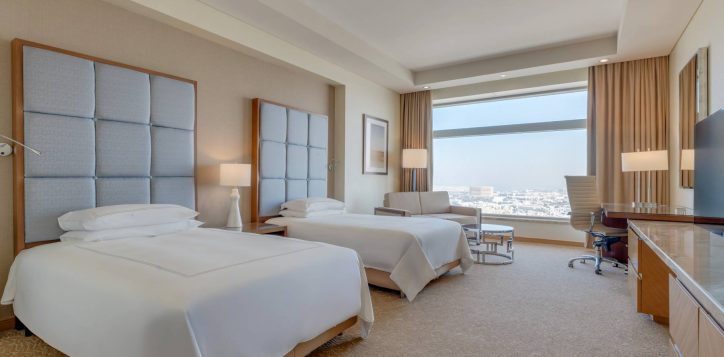 h1p8_family_suite_twin_bed