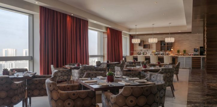 h1p8_executive_lounge_day_2