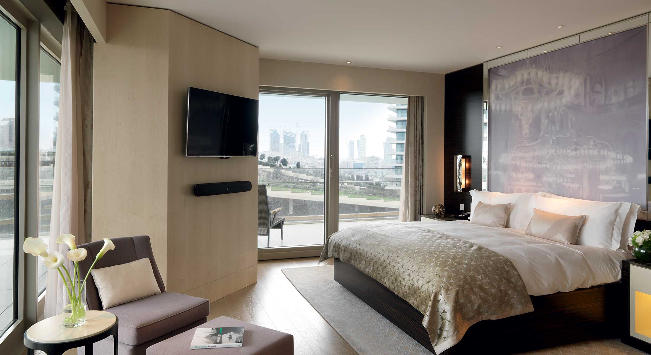 One bedroom suite. Raffles Hotel Istanbul. Raffles Istanbul 5. Raffles Hotel в Турции. Отель Раффлз Раффлс Стамбул.