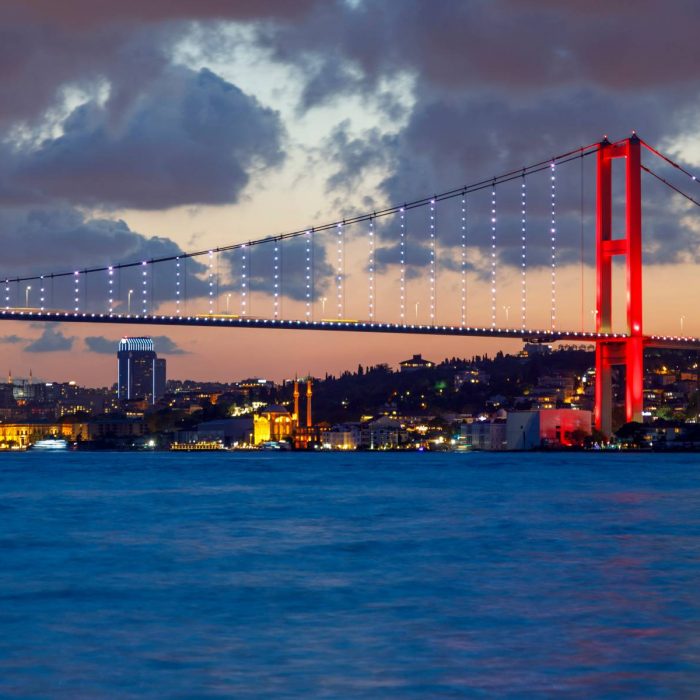 when-the-lights-begin-to-dance-at-bosphorus