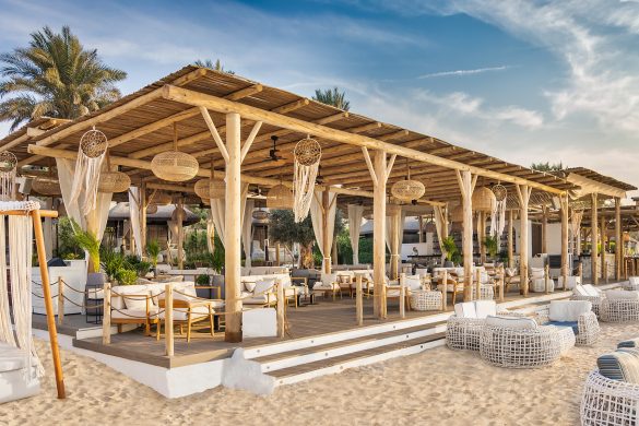 laguna-beach-taverna-lounge