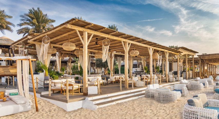 laguna-beach-taverna-lounge