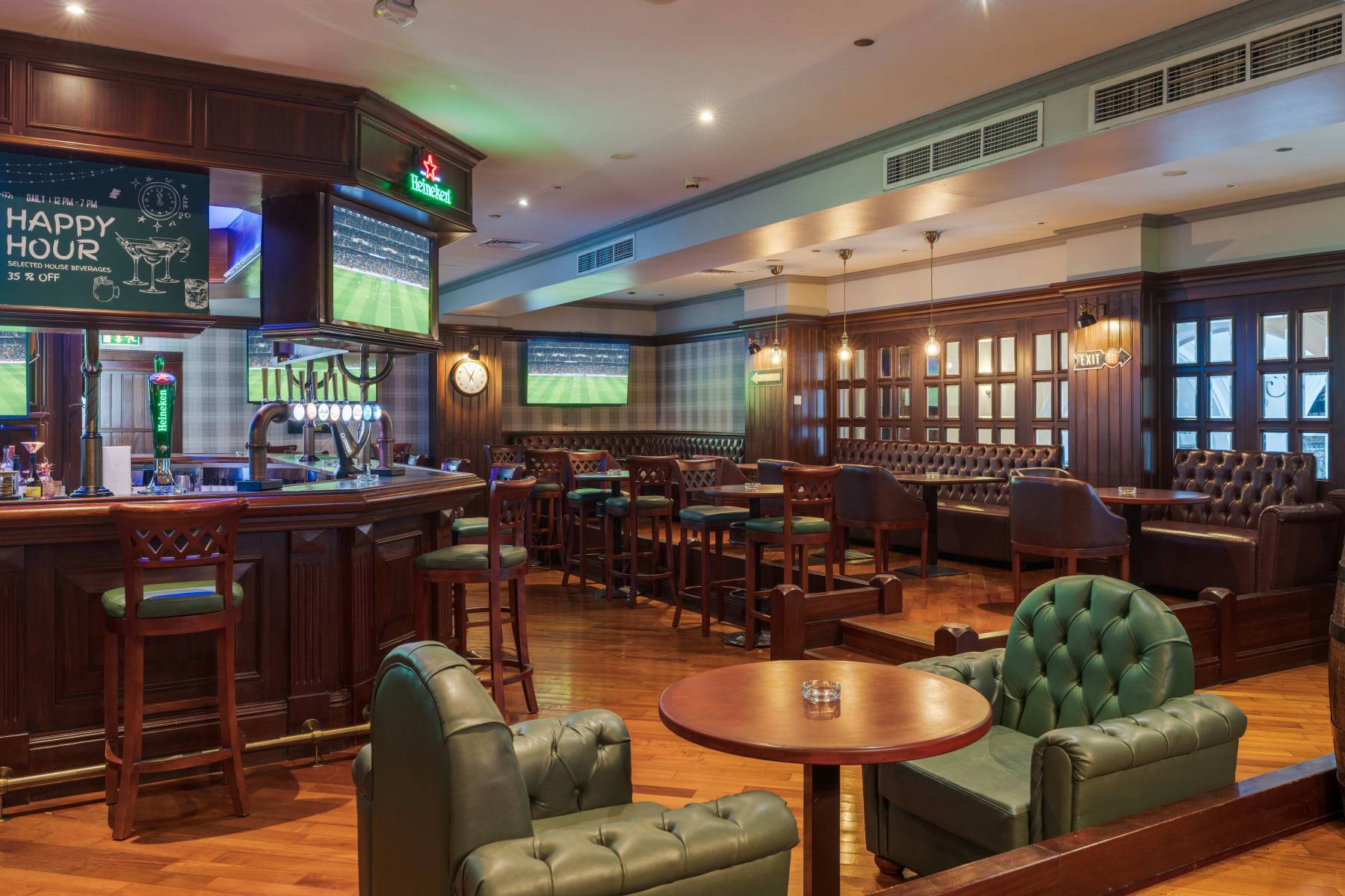 Somerset’s Bar