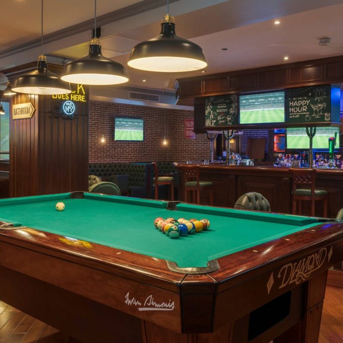 Somerset’s Bar