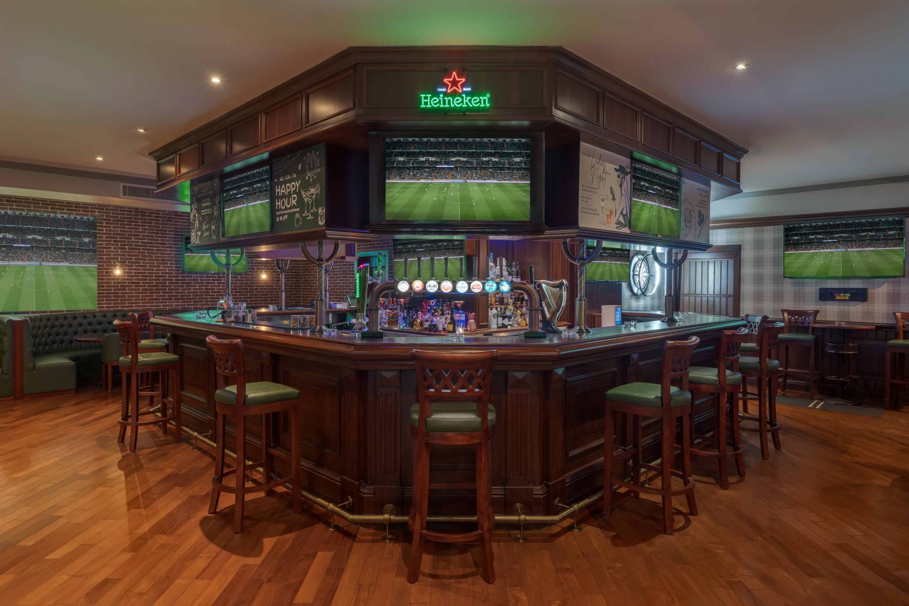 Somerset’s Bar