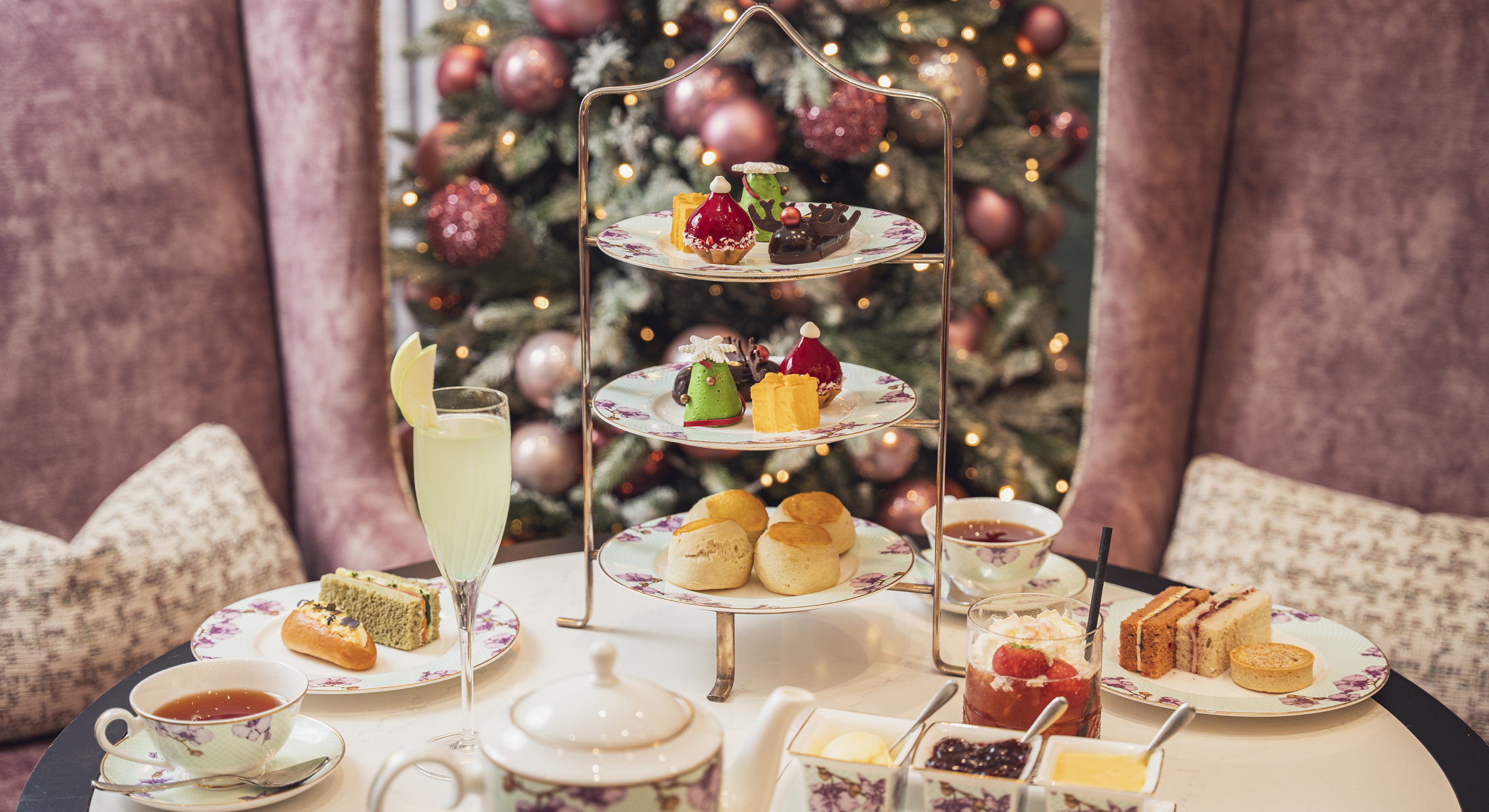 Christmas Afternoon Tea at Fairmont Windsor Park