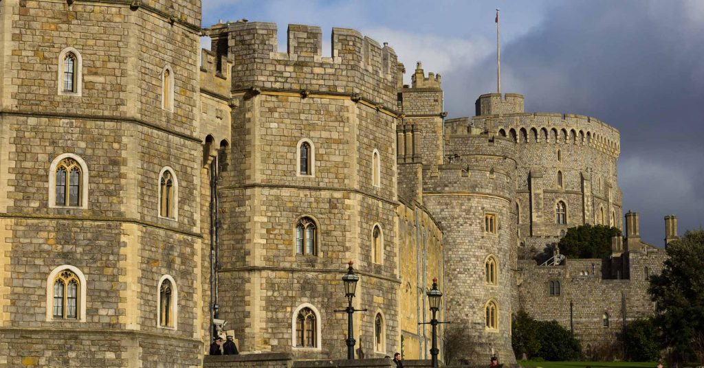 Windsor Castle | Royal Residence & Tourist Attraction in Windsor