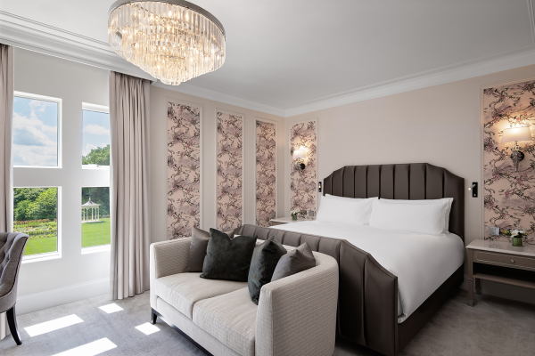 Fairmont One Bedroom Suite at Fairmont Windsor park