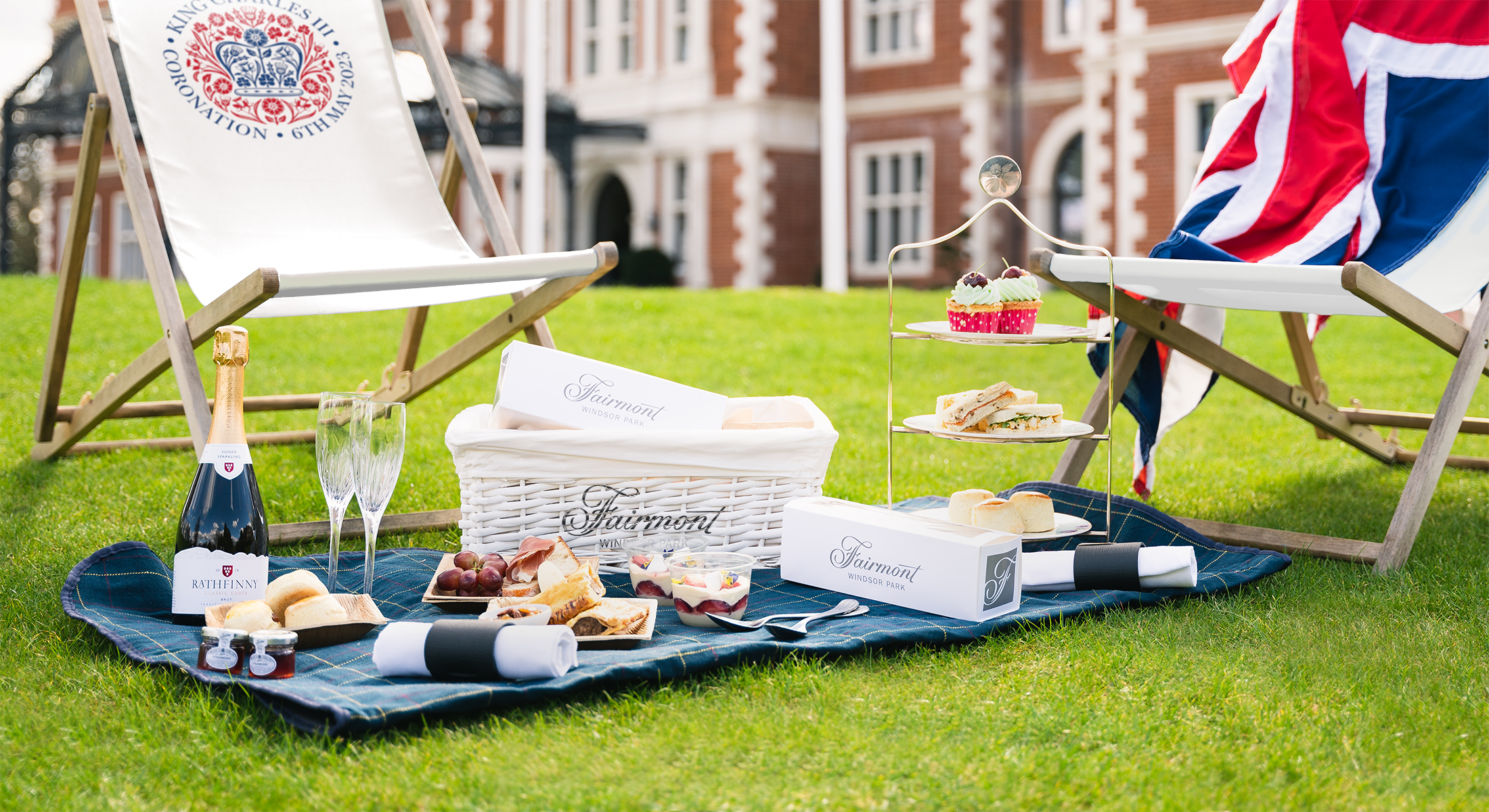 King's Coronation Garden PArty Event at Fairmont Windsor Park including live streaming of coronation outdoor screen, live music and picnic hamper.
