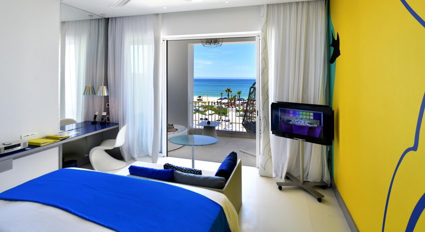 luxury-room-2-single-size-beds