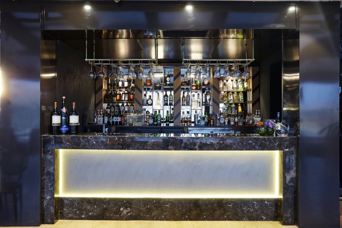 Skydome Lounge & Bar