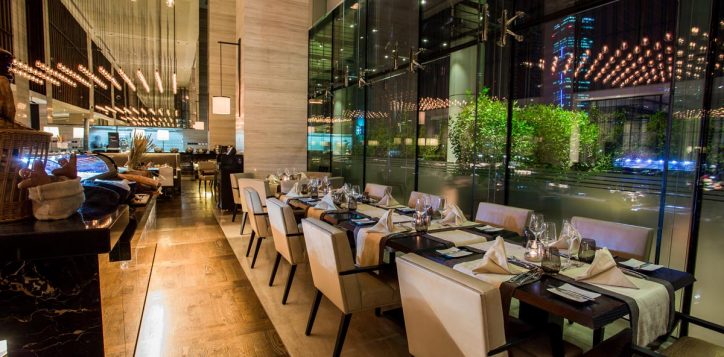 bayside-restaurant-terrace-4-pullman-dubai-downtown-1-2