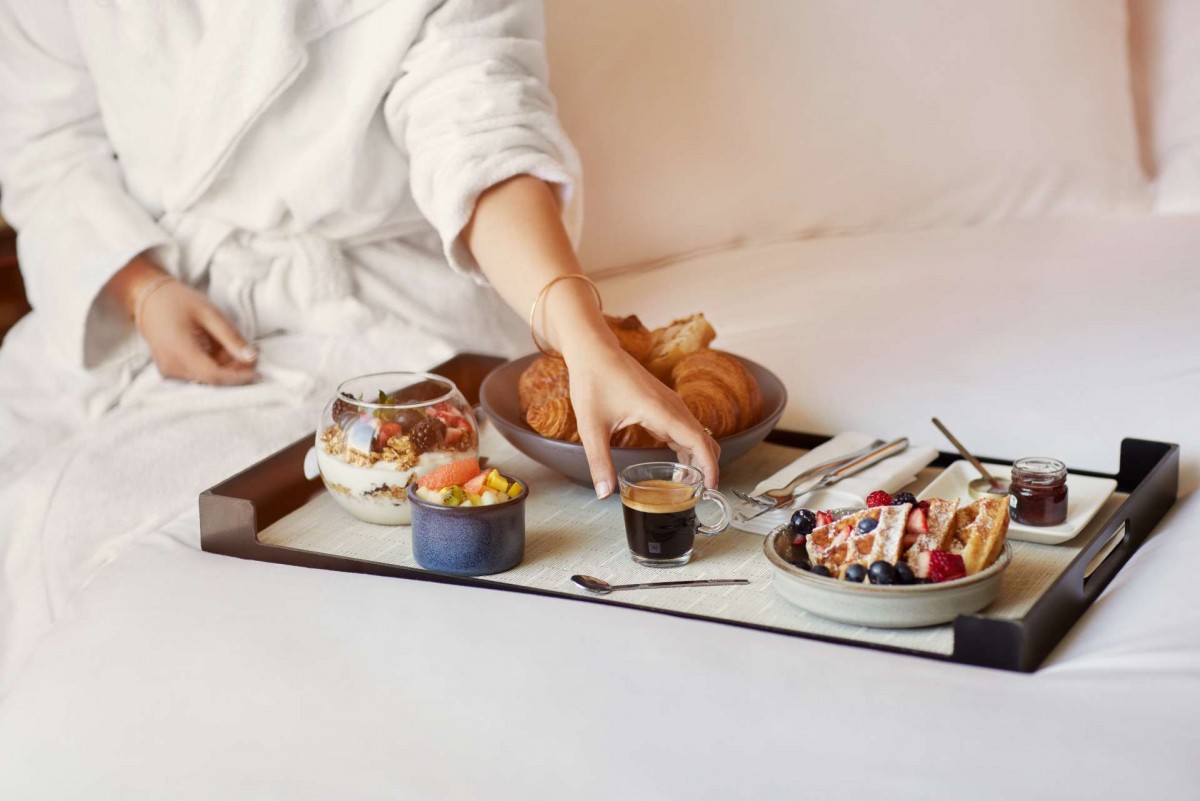 Service aux chambres - Sofitel Montréal Le Carré Doré