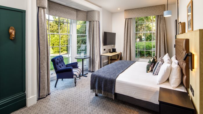 Luxury hotel room in Oxford with vintage design, premium amenities, and modern comforts at Mercure Oxford Hawkwell House Hotel.