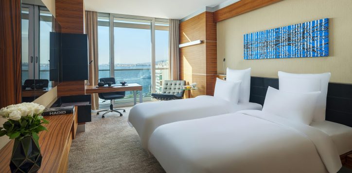 executive-room-swissotel-buyuk-efes-izmir-presidential-suite-2