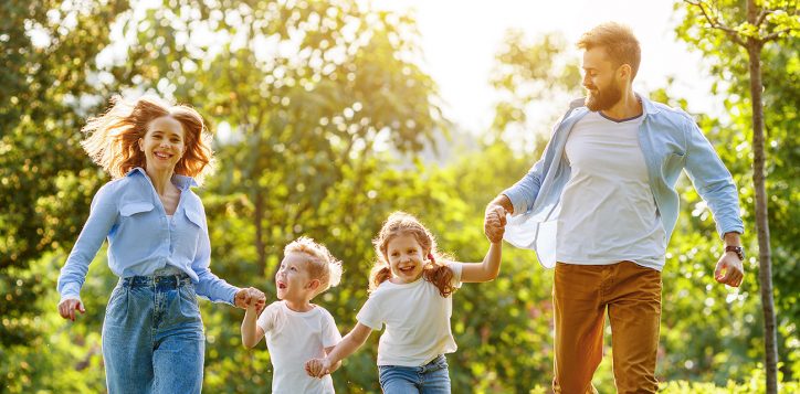 family_2560x640