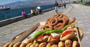 izmir-sokak-lezzetleri-sehrin-ruhunu-tadabileceginiz-en-iyi-tatlar