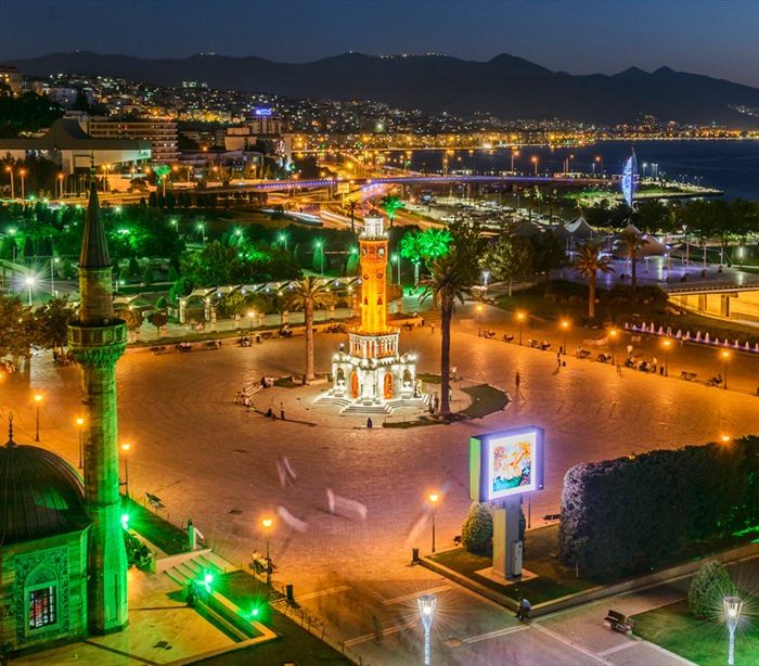 izmir-konakta-gezilecek-yerler