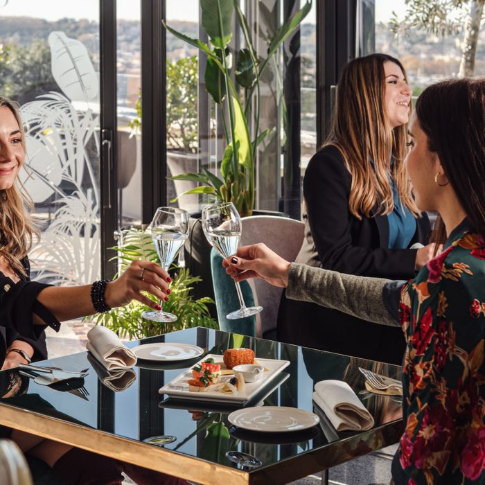 rooftop-bar-and-restaurant-in-rome