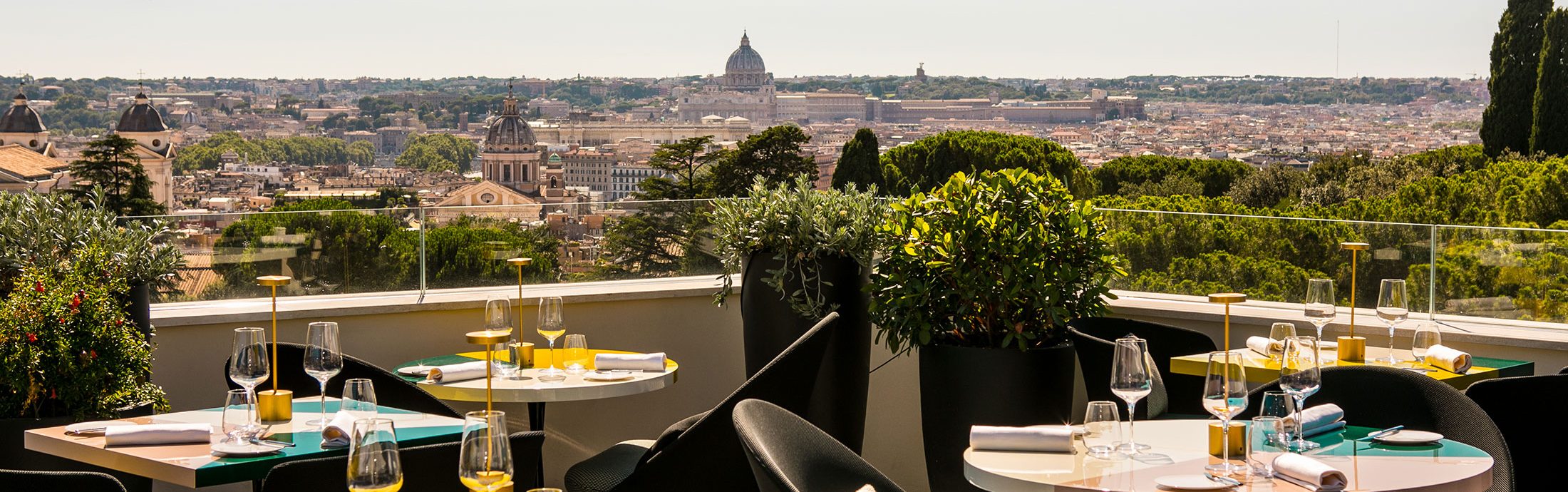 rooftop-bar-and-restaurant-in-rome
