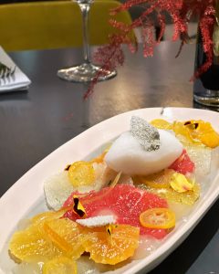 Carpaccio d'agrume à la bergamote et menthe poivrée cristallisée