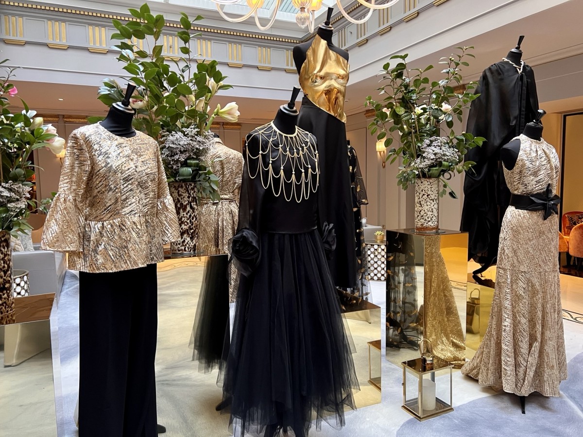 golden-glow-fashion-exhibition