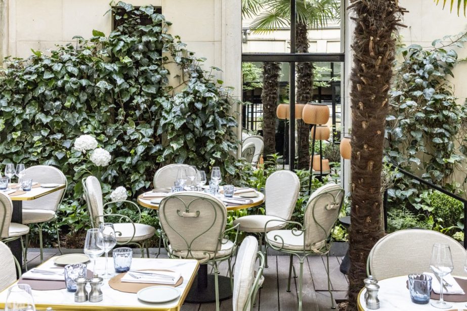 the-terrace-at-maison-blossom