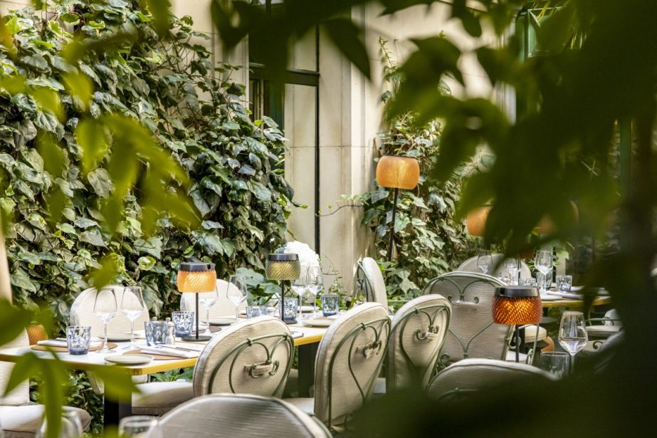 the-terrace-at-maison-blossom