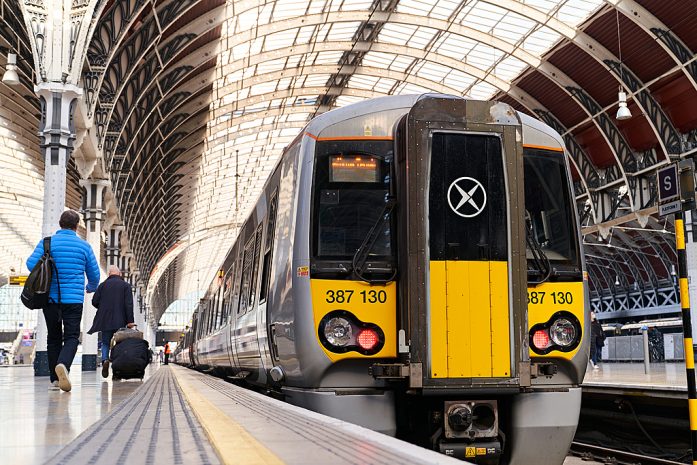 15-off-heathrow-express