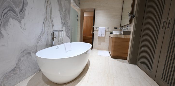 king-suit-1409-banyo