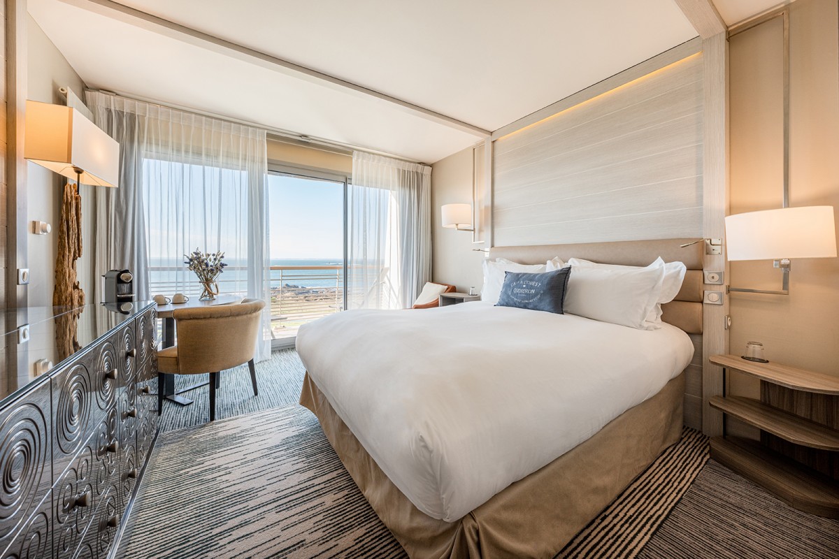 superior-room-with-sea-view